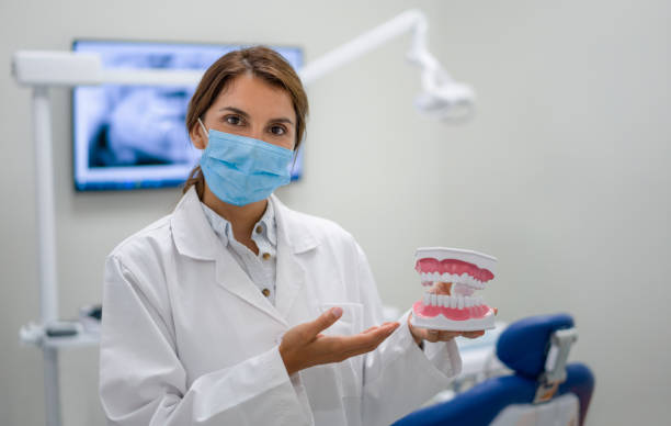 Best Emergency Dental Services for Seniors in Okawvle, IL